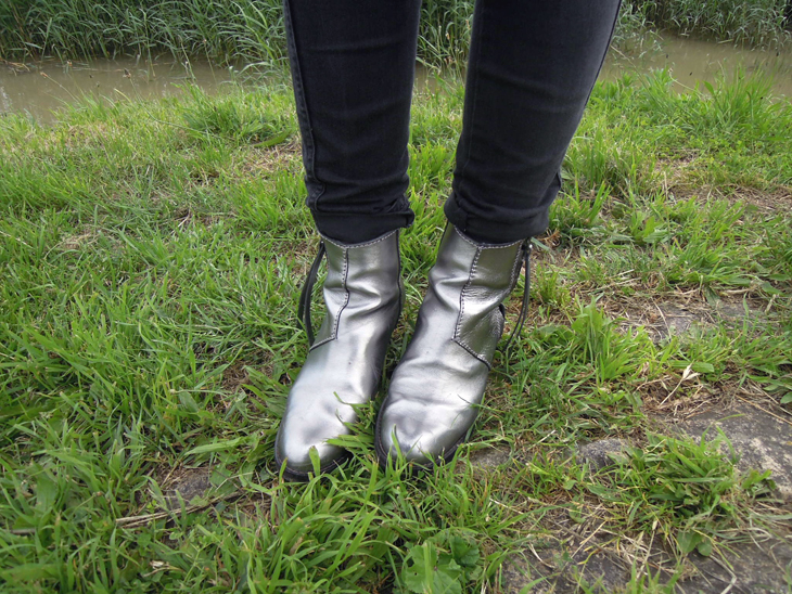 3_boots_acne_pistol_silver_argente