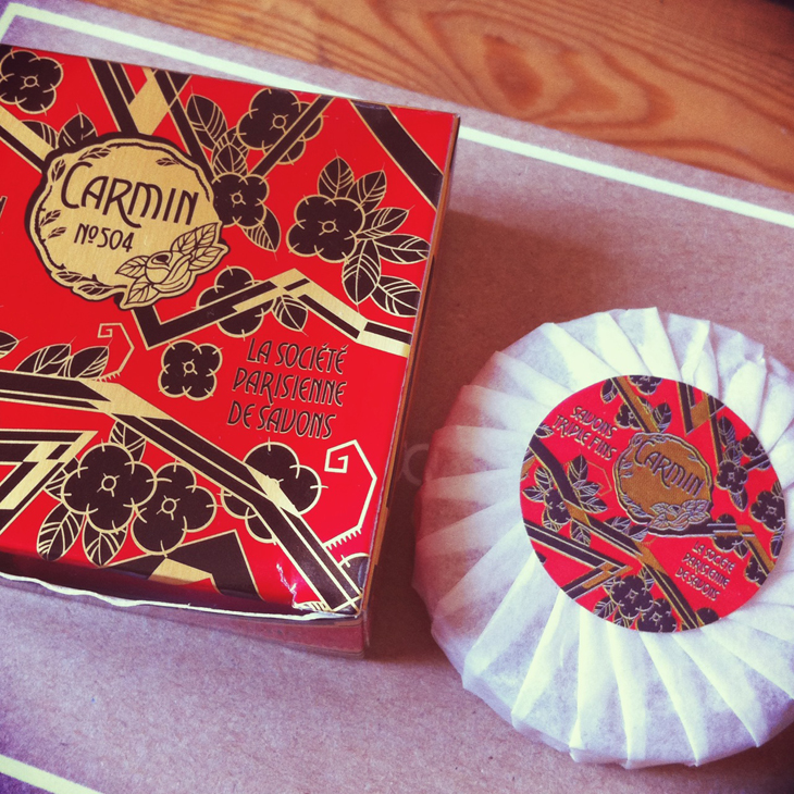 3_societe_parisienne_savon_carmin_birchbox