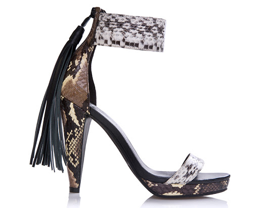 3_shoesofprey