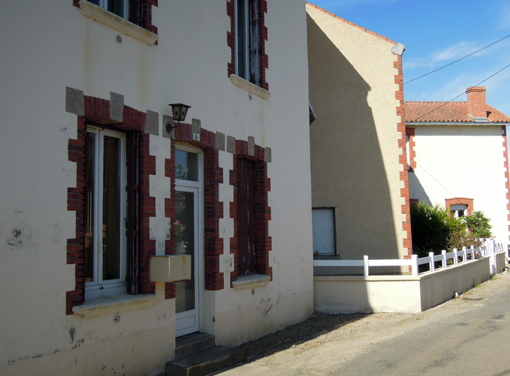 11__maison_marcelle_pelo_anemone_film_le_grand_chemin