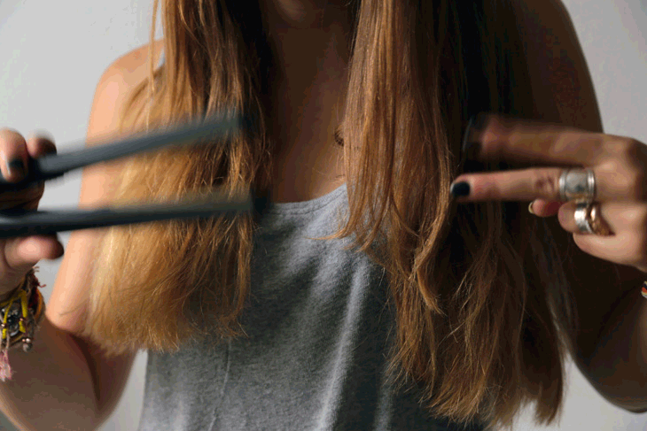 comment reparer des cheveux brules par le lisseur