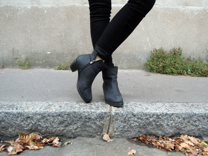 2_boots_duo_erzast_acne_pistol