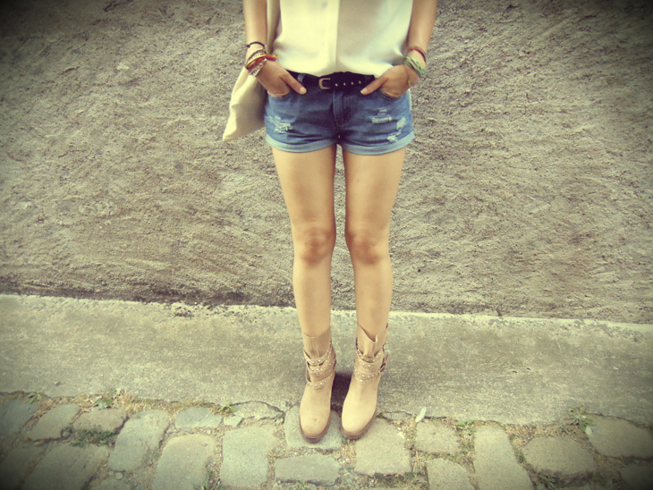 2_short_jean_asos_boots_motardes_beige_zara