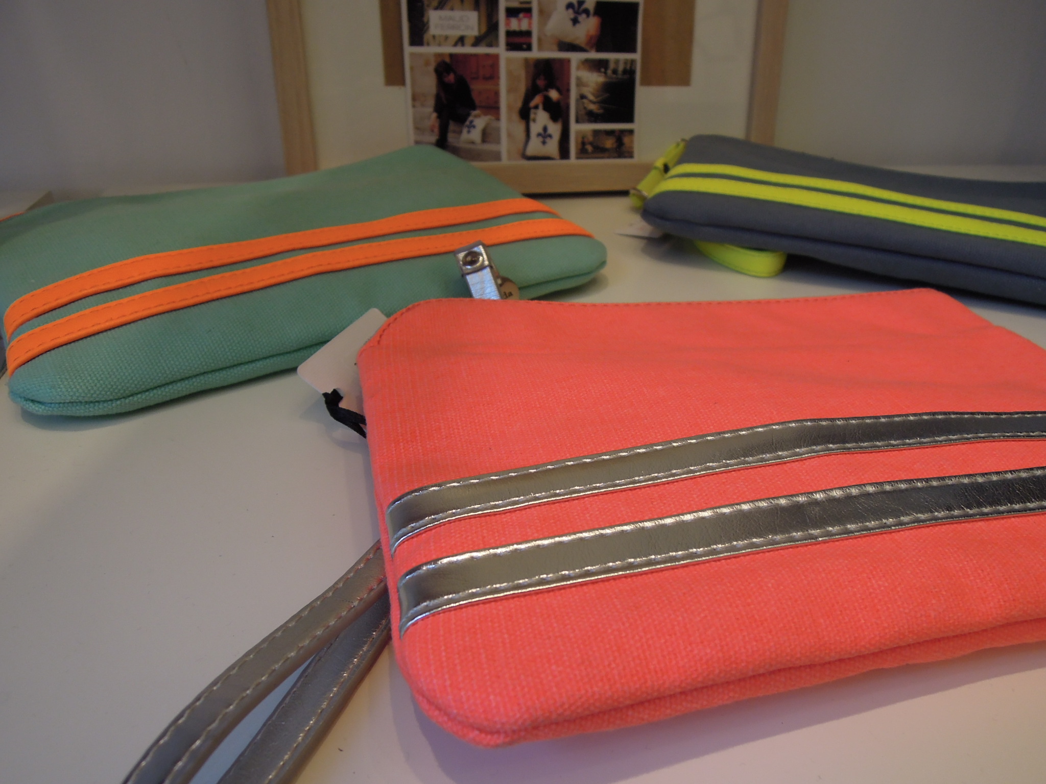 9_pochettes_toile_neon_nantes