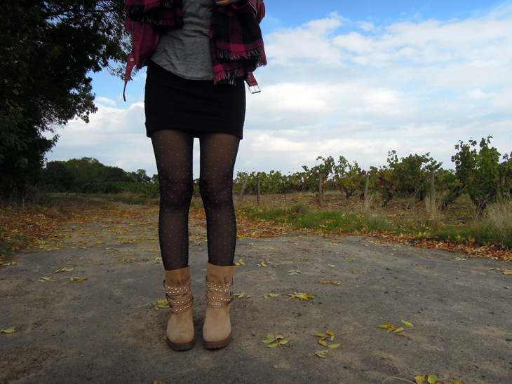 2_jupe_noire_hm_boots_zara