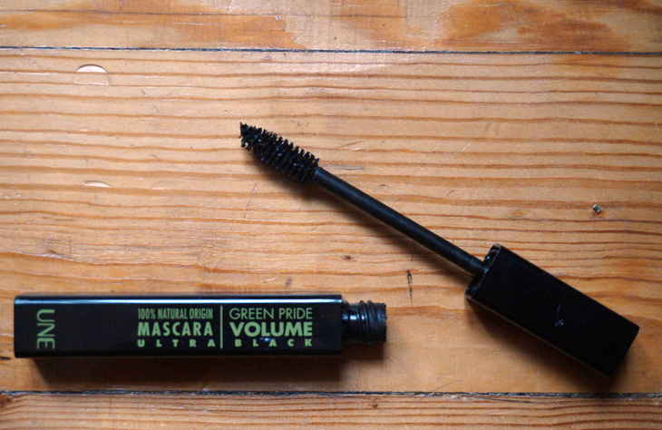 4_mascara_green_pride_volume_une_beauty