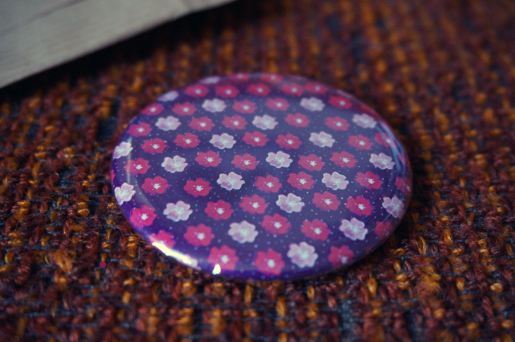 5_mademoiselle_box_fevrier_pretty_purple_miroir_poche