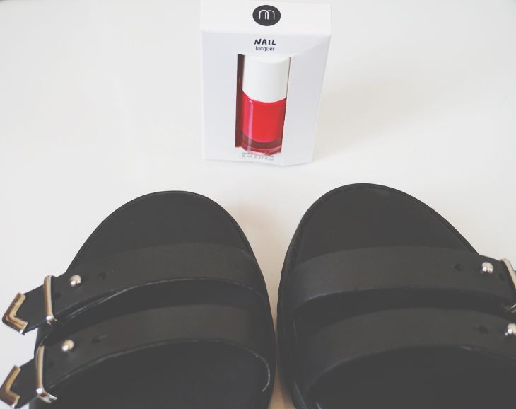 2_sandales_shellys_london_vernis_nailomatic