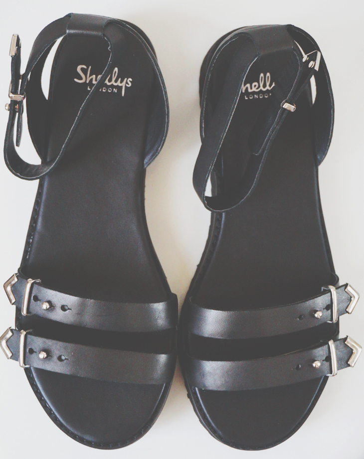 9_sandales_shellys_london_vernis_nailomatic