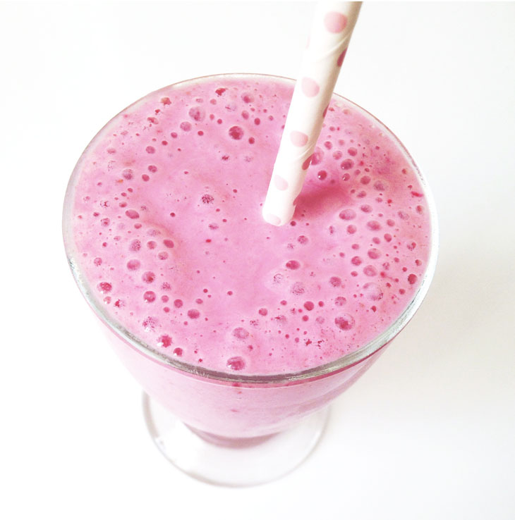 4_smoothie_banane_framboises_lait_soja_germe_ble