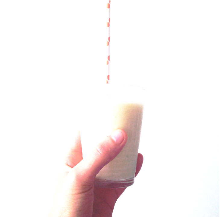 6_smoothie_ananas_banane_lait_amande_graines_chia