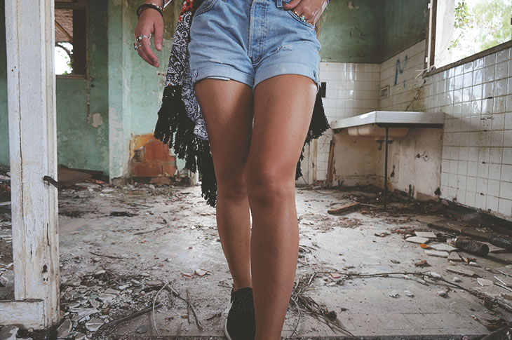 3_look_blog_mode_urbex_nantes_kimono_martofchina_top_dentelle_etam_short_levis_rosherun_nike