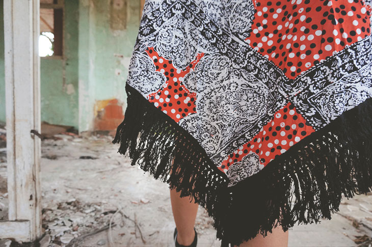 4_look_blog_mode_urbex_nantes_kimono_martofchina_top_dentelle_etam_short_levis_rosherun_nike