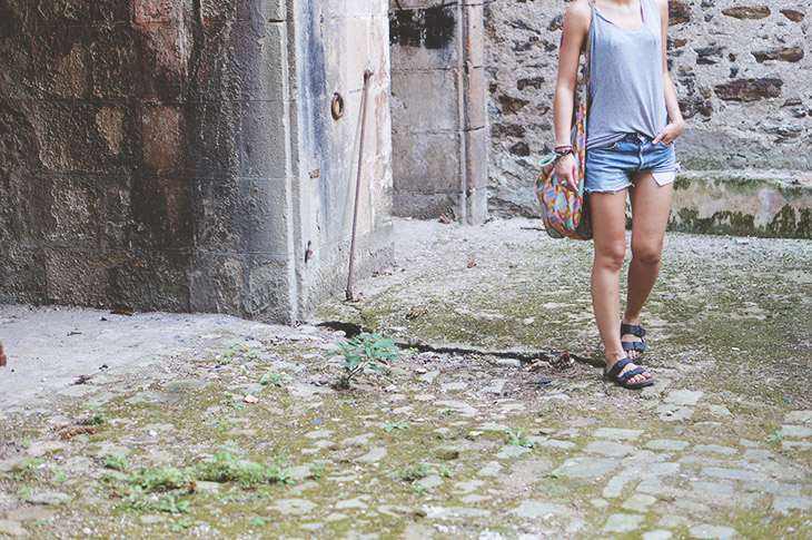 6_look_blog_mode_debardeur_asos_short_levis_501_birkenstock_arizona