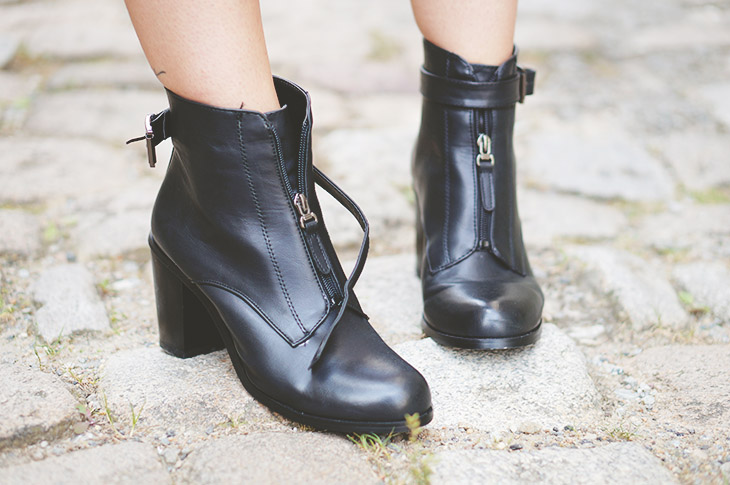 9_look_blog_mode_perfecto_vintage_cuir_robe_dentelle_boohoo_boots_noires