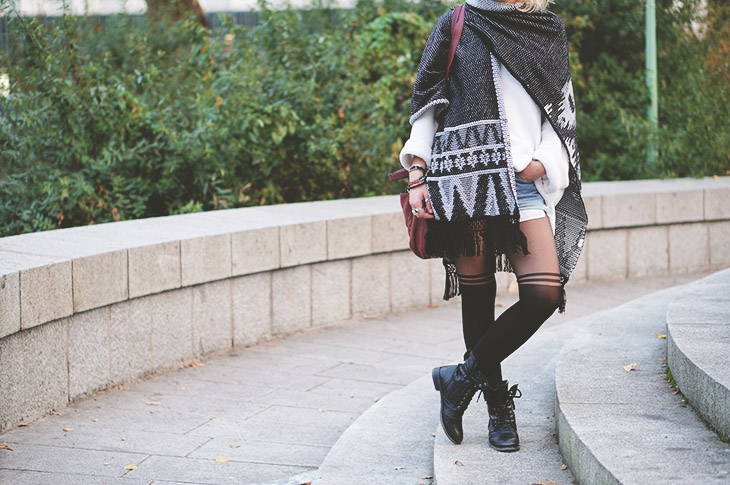 2_look_blog_mode_poncho_new_look_collants_gambettes_box_short_levis_501_boots_coco_abricot