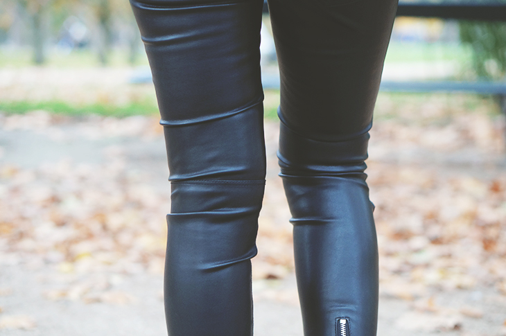 15_look_blog_mode_jardin_luxembourg_paris_gilet_kookai_pantalon_simili_cuir_zara