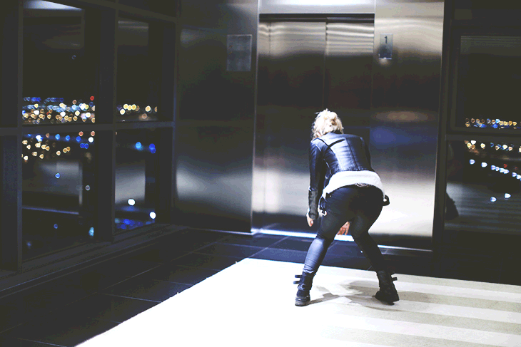 8_look_blog_mode_perfecto_cuir_vintage_pull_kiabi_pantalon_huile_zara_boots_motardes_jonak_sac_dos_nike_collier_baccarat