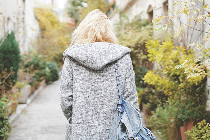 9_look_blog_mode_manteau_vero_moda_sojeans_short_levis_501_sac_dos_petitsesame_boots_motardes_jonak