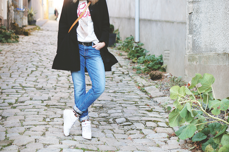 2_look_blog_mode_manteau_laine_cos_boyfriend_jean_j_brand_sweat_hm_saumur_louis_vuitton