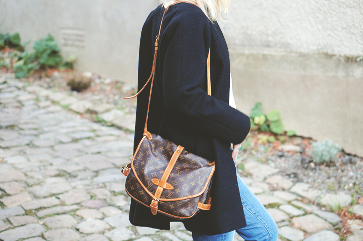 8_look_blog_mode_manteau_laine_cos_boyfriend_jean_j_brand_sweat_hm_saumur_louis_vuitton