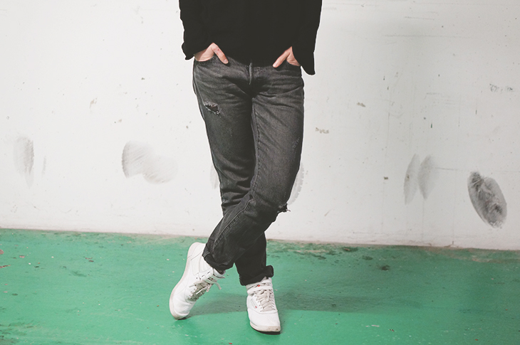 4_look_blog_mode_jean_501_levis_gris_blouse_peplum_zara_basket_freestyle_reebok