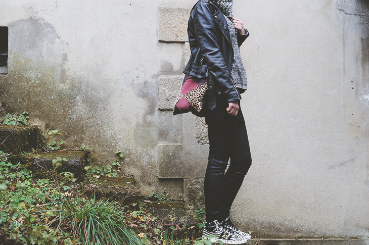 6_look_blog_mode_legging_cuir_shine_blossom_adidas_top_ten_zebre_sac_mohekann