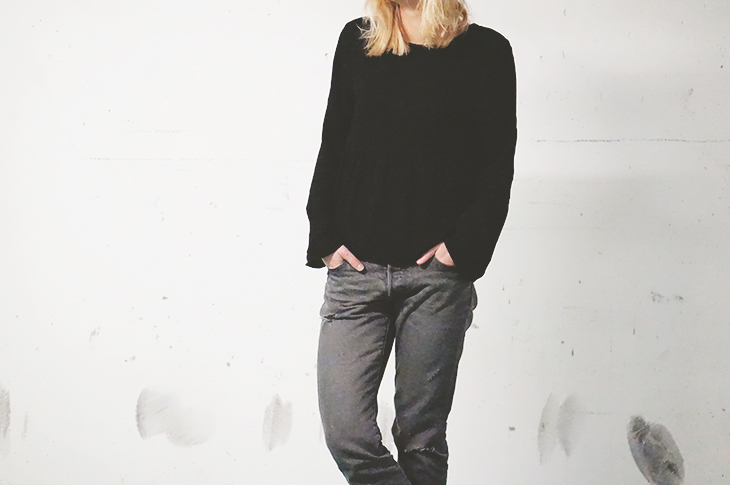 9_look_blog_mode_jean_501_levis_gris_blouse_peplum_zara_basket_freestyle_reebok