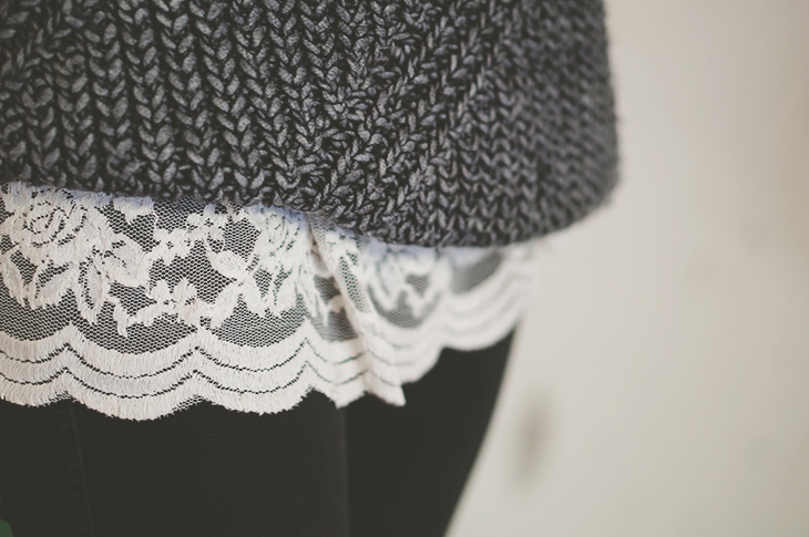 9_look_blog_mode_pull_eleven_paris_tunique_robe_dentelle_sac_mohekann_boots_jonak