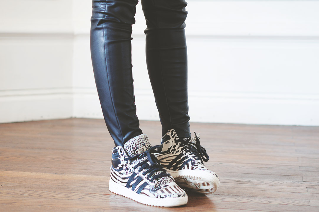 7_look_blog_mode_trendy_chale_baskets_adidas_topten_zebre.
