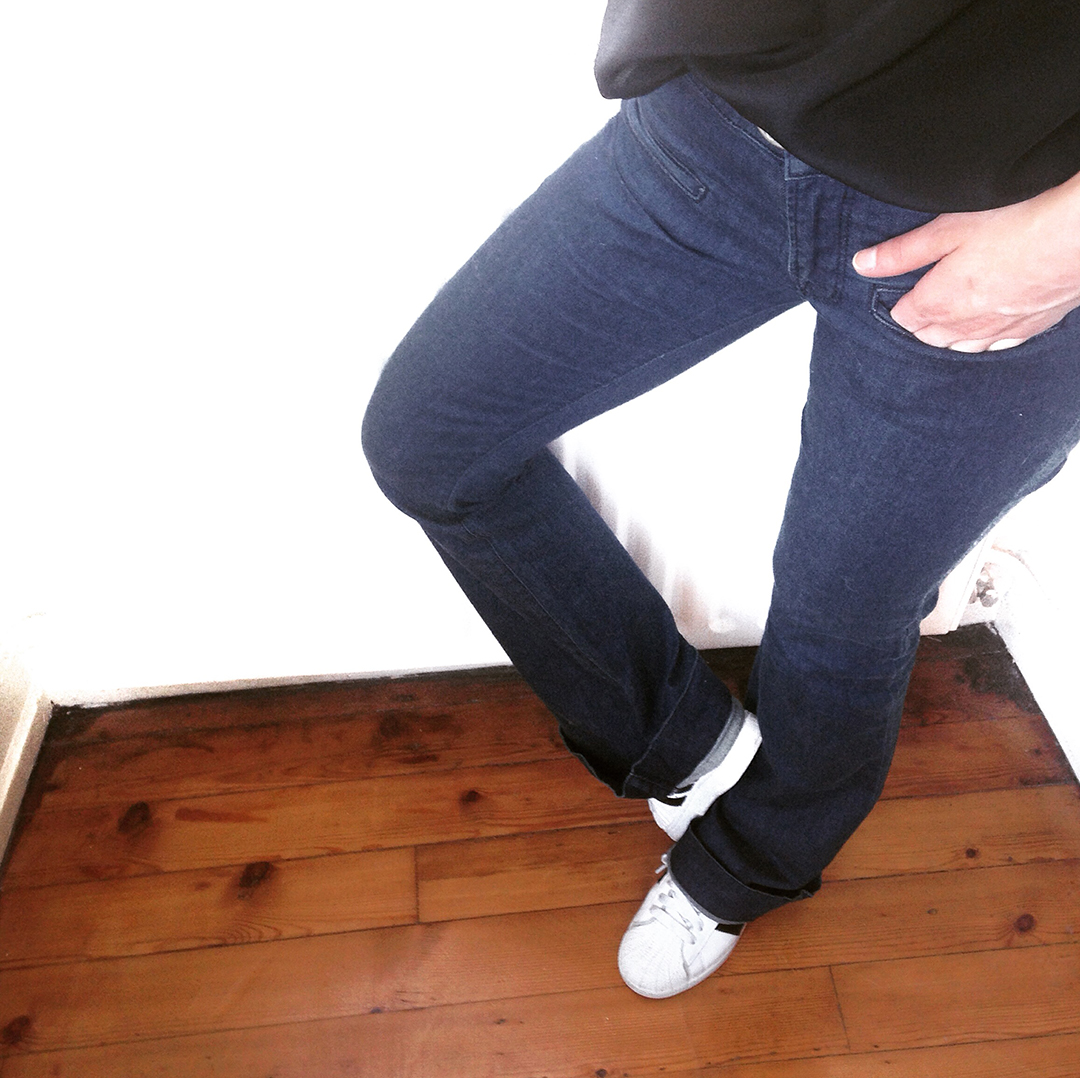 5_look_blog_mode_jean_flare_vanessa_bruno_la_redoute_adidas_superstar