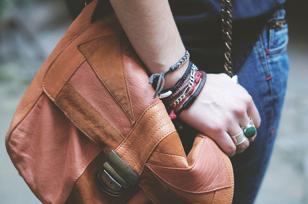 8_look_blog_mode_sac_charlie_heimstone_boots_pistol_acne_blouse_soie_zara