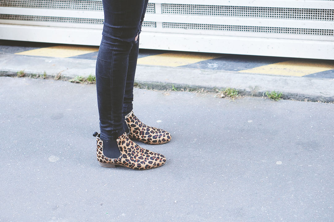 2_look_blog_mode_nantes_blouse_jaune_hm_boots_leopard_eram_sac_cabas_turano_cruise_corail_clarks_collier_merci_maman