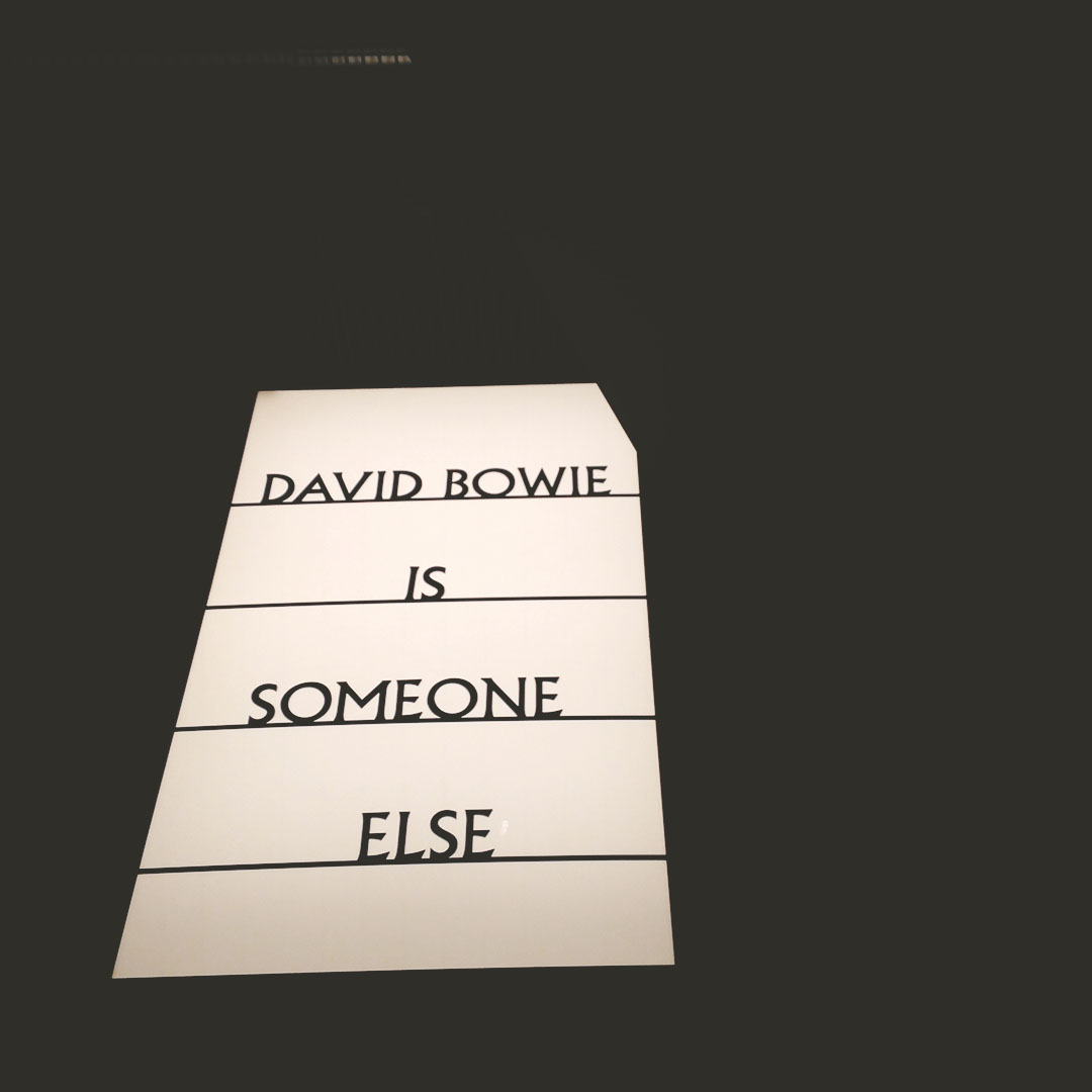 5_expo_david_bowie_is_Philharmonie_Paris