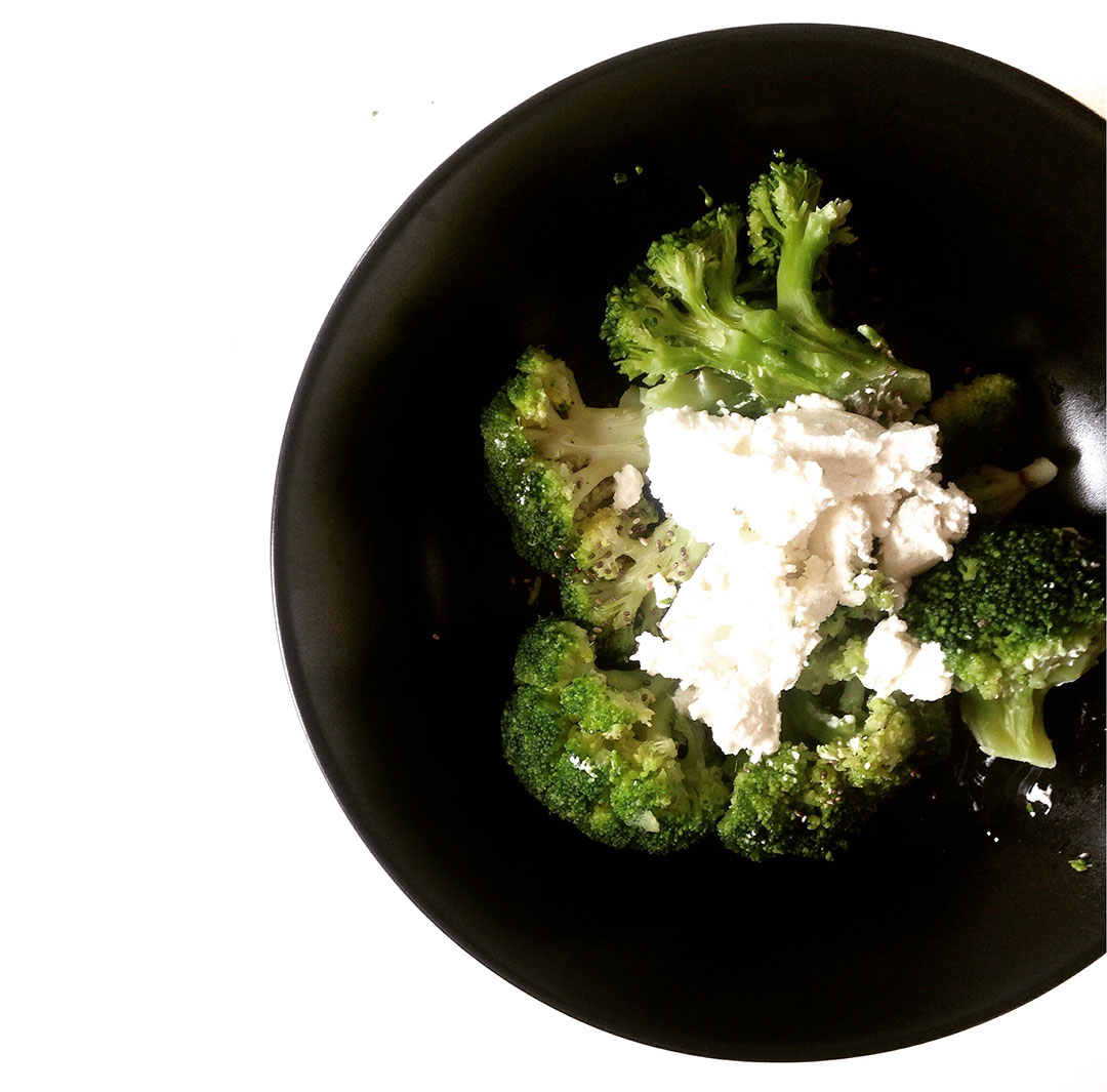 6_idee_repas_brocolis_graines_chia_fromage_chevre