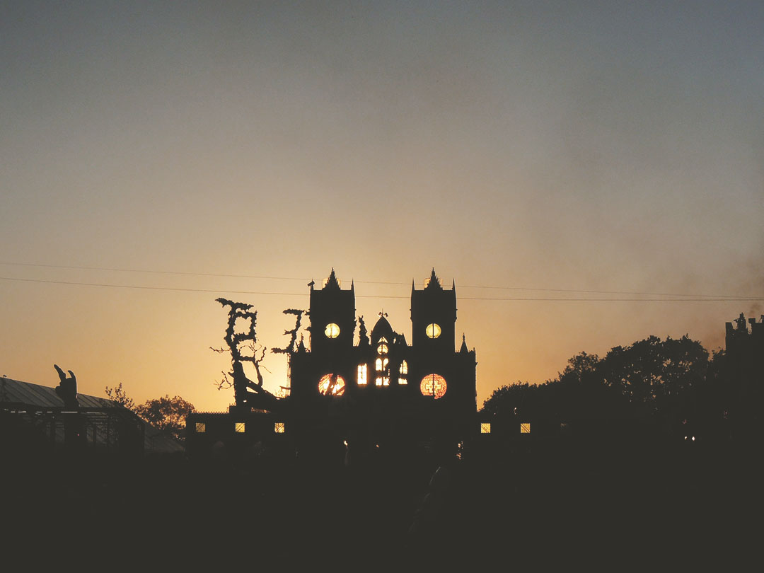 11_hellfest_2015_10_ans_soleil_couchant