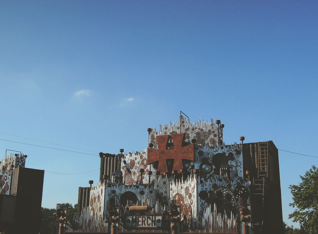 5_hellfest_2015_10_ans_merchandising