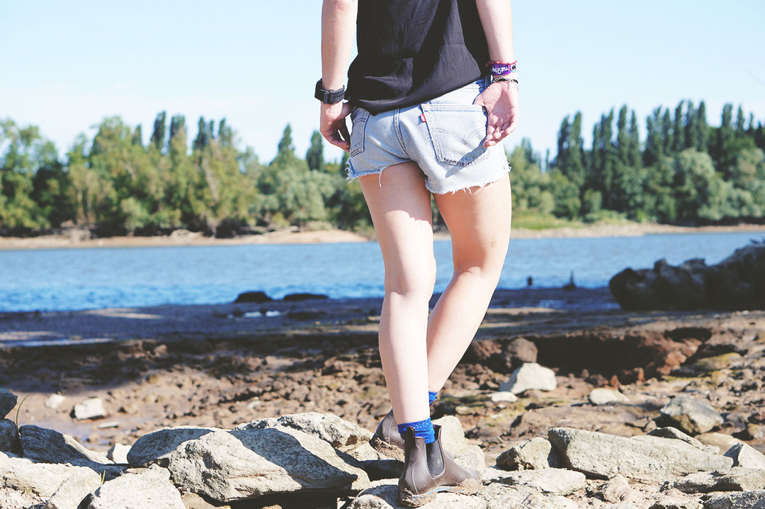 5_look_blog_mode_short_levis_501_top_nue1904_boots_meduse
