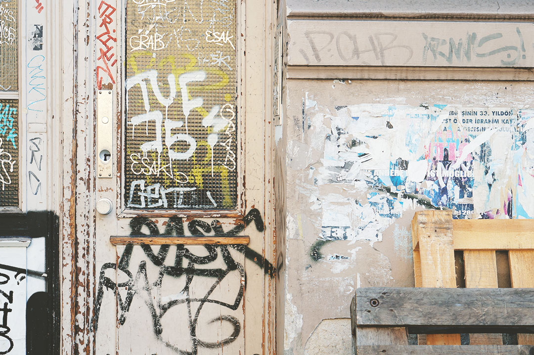 11_blog_mode_lifestyle_voyahe_berlin_street_art_mur