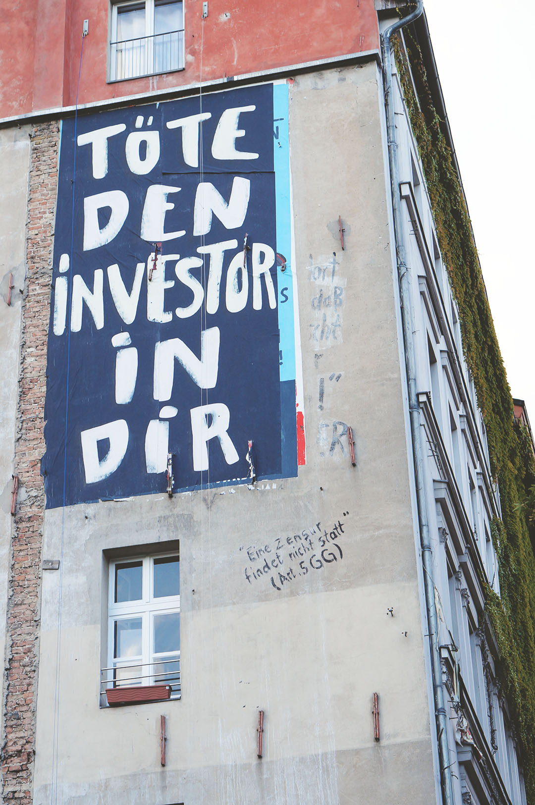 22_blog_mode_lifestyle_voyahe_berlin_street_art_mur