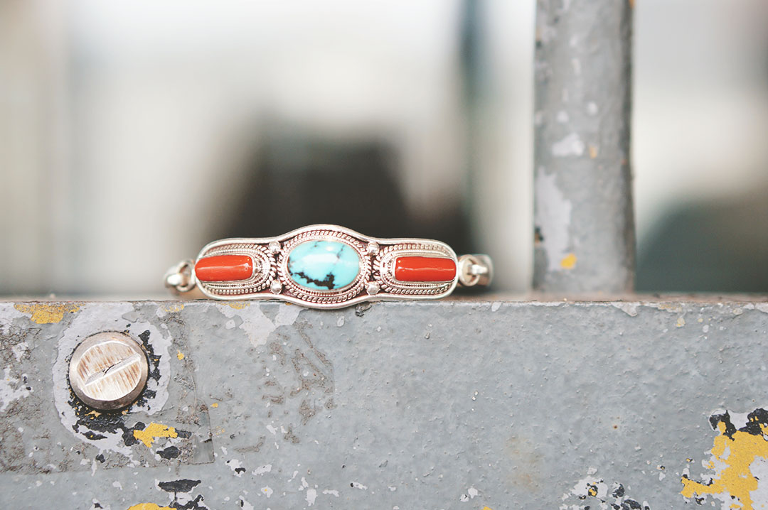 9_look_blog_mode_mode_talensac_le_tiecar_bracelet_ethnique_karuni