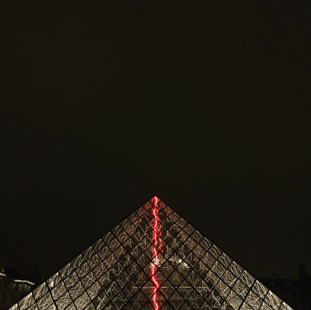 2_pyramide_louvre_claude_leveque