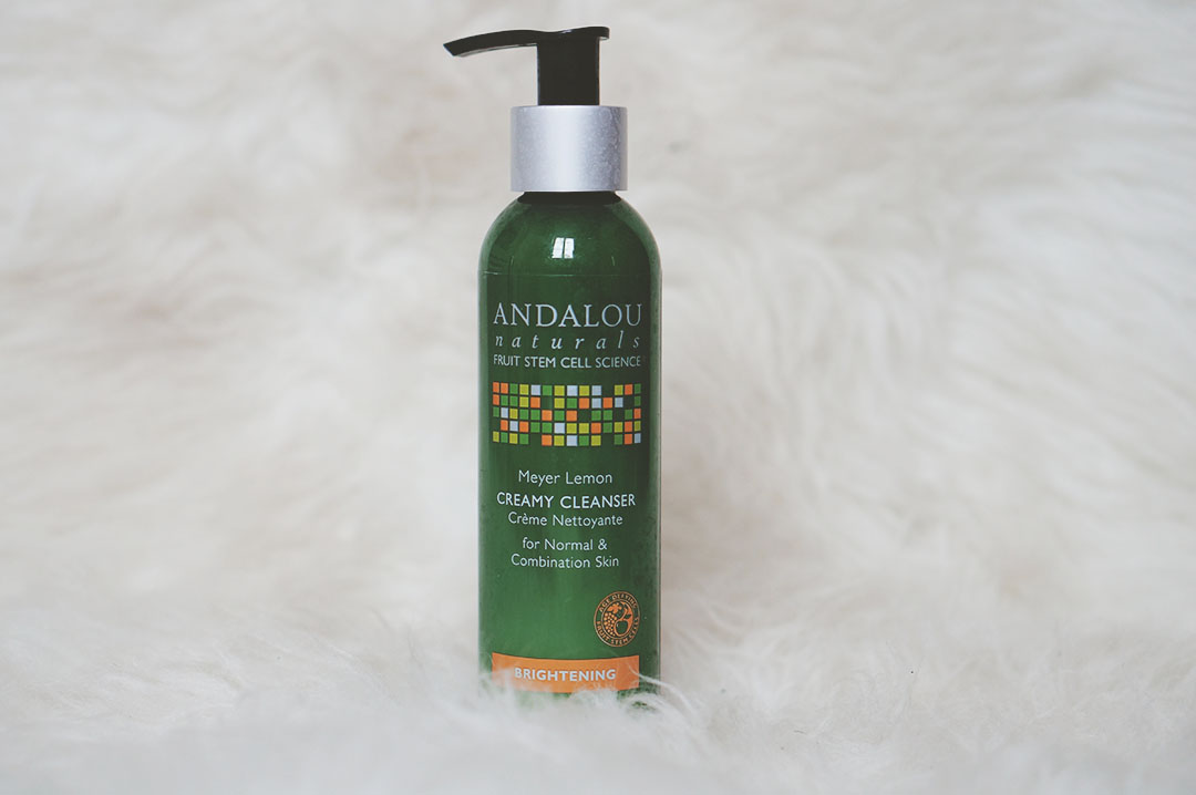 3_nettoyer_peau_mixte_acne_blog_beaute