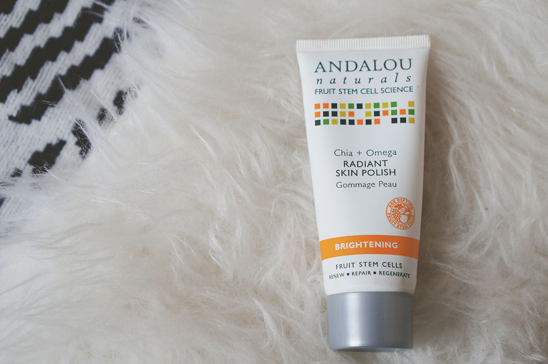 2_gommage_andalou_naturals_chia_omega_radiant_skin_polish