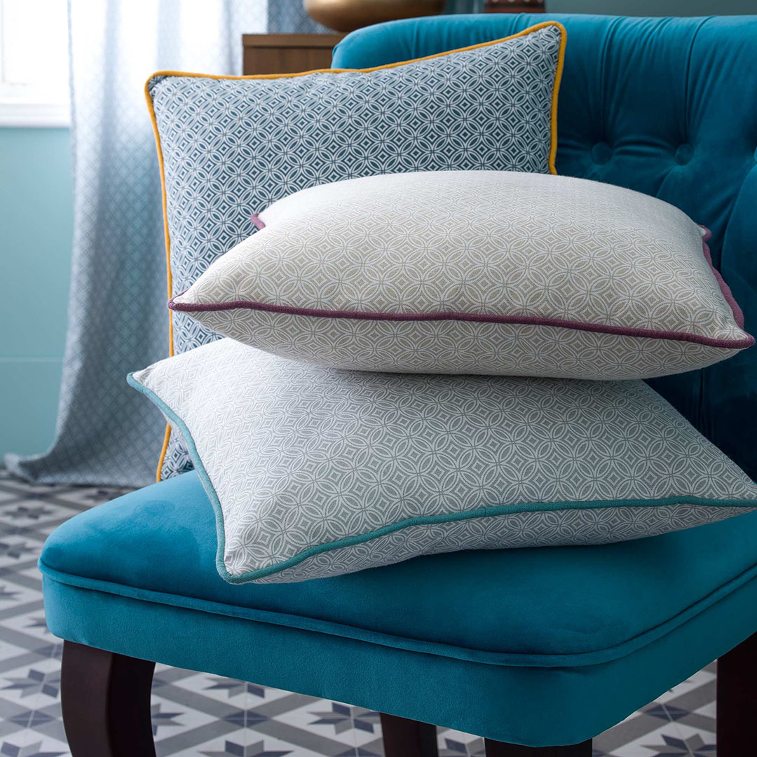 coussin-motif-faience-bleuvert-linge-de-lit-vg104_3_zc1